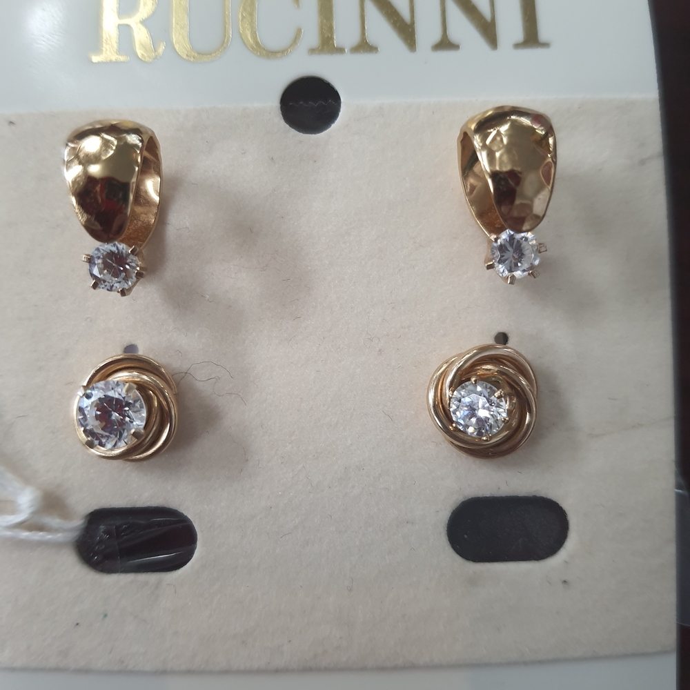 Gold Earrings Set with Crystals